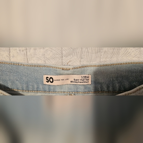 💜SO Super High Rise '90s Boyfriend Denim Shorts Blue Juniors' Size 1/ 25W🩷 - Picture 3 of 9